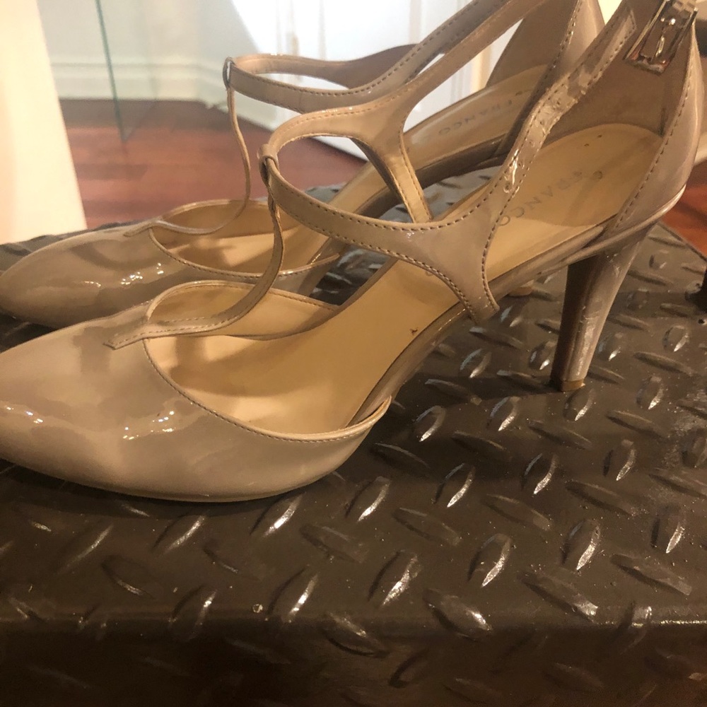 Franco Sarto spring t strap pumps